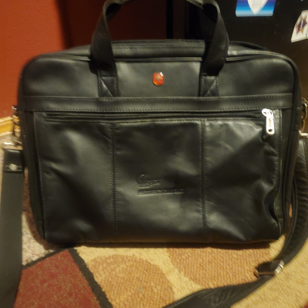 Wenger Genuine Leather Laptop/tablet Carry Bag